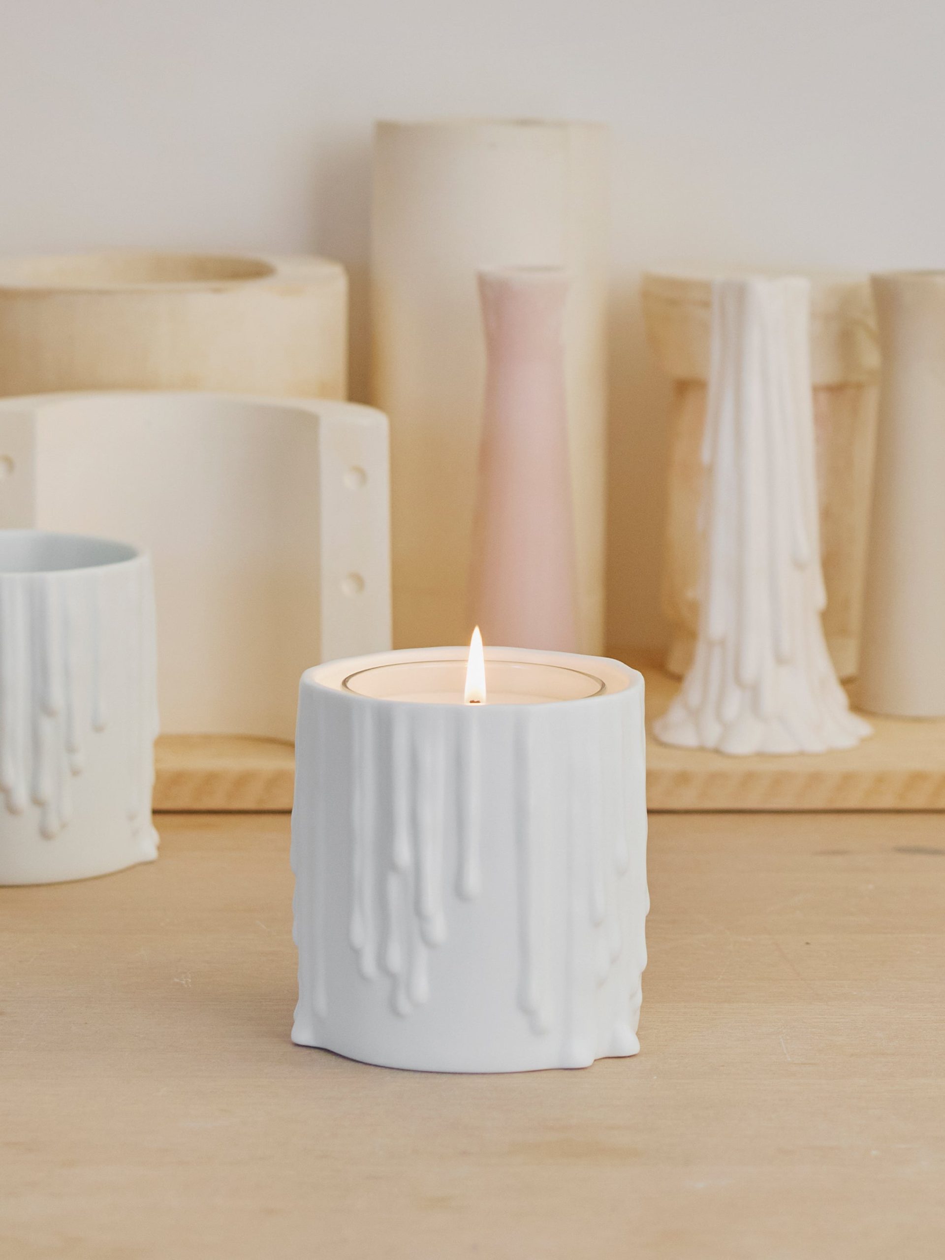 White Melted Wax candle holder - For classic candles - Image 3